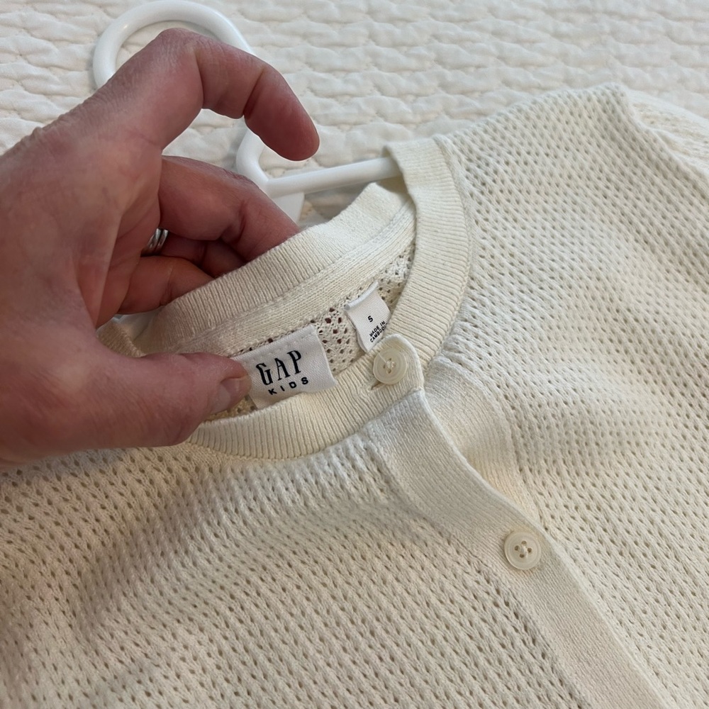 Gap Kids, Girls’ Cream Light-weight Sweater, Size Small - Picture 5 of 6